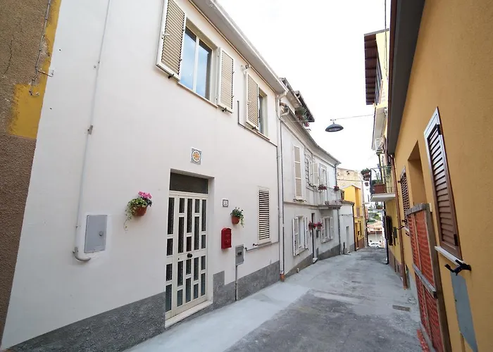 Casette Bianche Apartment *